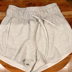 Lululemon Inner Glow High Rise Shorts size 4 Gray
